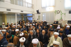 عمامه گذاری طلاب به مناسبت نیمه شعبان