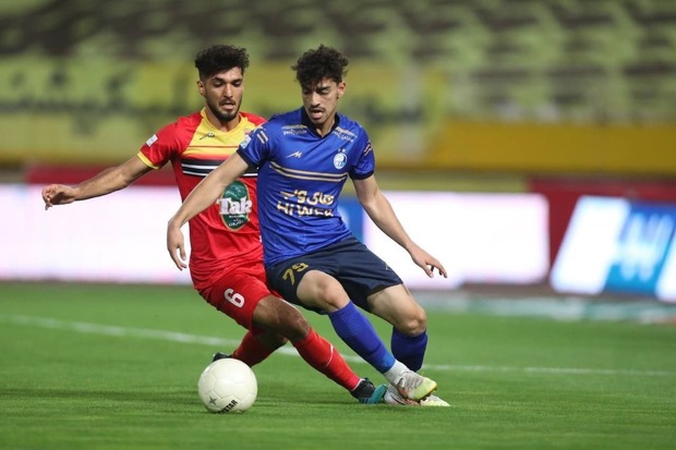 فولاد به آسیا رفت؛ تراکتور جا ماند