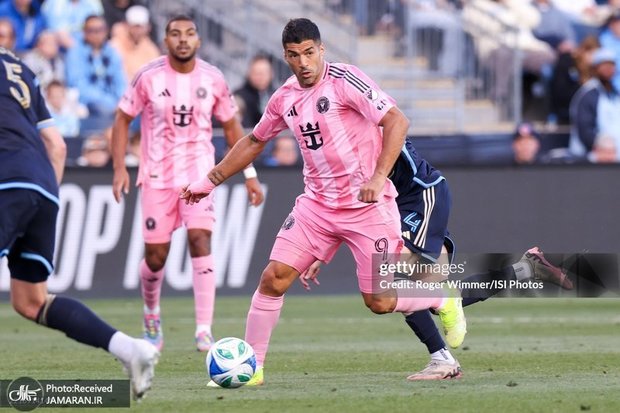 عذرخواهی سوارس بابت پرتاب آب دهان