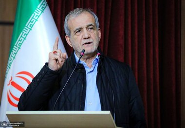 پزشکیان خطاب به ترامپ: حالا که تهدید می‌کنی، من اصلا نمی‌آیم با تو مذاکره کنم، هر غلطی می‌خواهی بکنی، بکن! از کاری که با زلنسکی کرد آدم شرمش می آید!