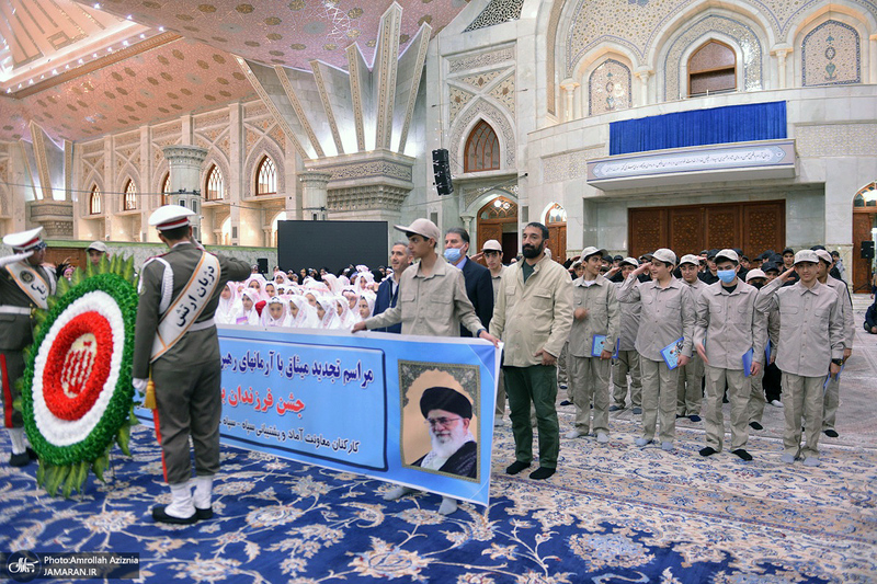 مراسم جشن فرزندان به تکلیف رسیده کارکنان سپاه در حرم مطهر امام خمینی (س)