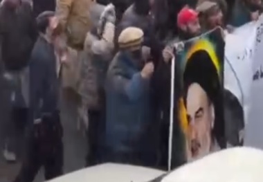 همبستگی مردم پاکستان با ایران علیرغم بارش برف + فیلم