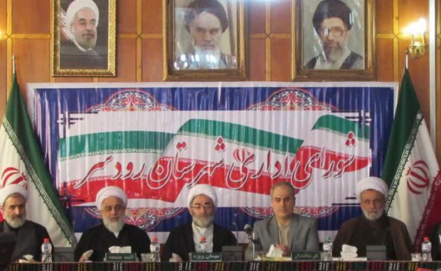 امام جمعه رشت: روستاییان برای اشتغال آفرینی آموزش ببینند