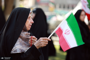 راهپیمایی دختران «جان‌فدای ایران»- ۲