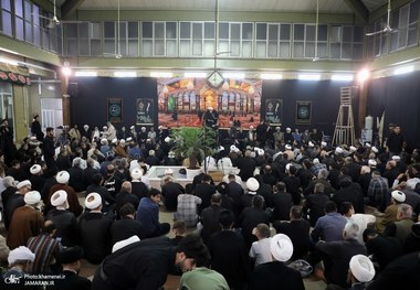 مراسم بزرگداشت رهبر شهید انقلاب از سوی آیت‌الله العظمی سیستانی در قم برگزار شد