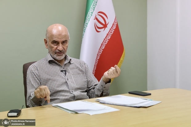 مومنی، اقتصاددان: سیاست شوک‌درمانی در زمینه بنزین، از پیش محکوم به شکست است/ دولت‌های ما هیچ‌گاه متوجه نشده و نمی‌شوند که بنزین تنها مشکل اقتصاد ایران نیست