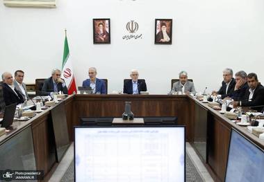 جلسه کارگروه ویژه توسعه فناوری به ریاست معاون اول رئیس‌جمهور/ عارف: نباید با ورود علم و فناوری‌ها مقابله کنیم/ دستگاه‌ها اقدامات ضربتی را برای استفاده از فناوری‌های پیشرفته با عبور از نگاه‌ها و مانع تراشی‌های سنتی آغاز کنند