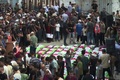 حتی خاکسپاری شهدا سال‌ها زمان می برد؛ بقایای ۱۰۰ شهید را زیر آوار دفن کرد