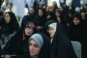 نشست نقد کتاب امام خمینی (ره) در مواجهه با منتقدان و مخالفان