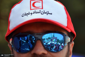 بدرقه 22 هزار امدادگر هلال احمر از جوار حرم امام خمینی (س)