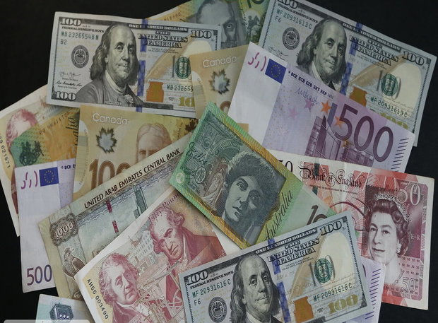 نرخ رسمی همه ارزها ثابت ماند