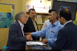 غرفه موسسه تنظیم و نشر آثار امام خمینی(س) در نمایشگاه بین المللی قرآن کریم