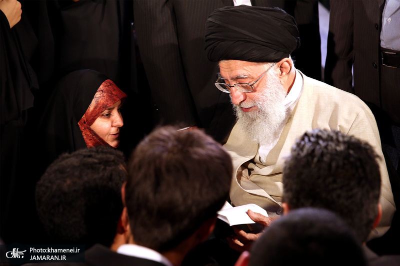 دیدار جمعی از شاعران و اهالی فرهنگ و ادب با رهبر معظم انقلاب