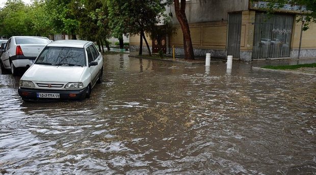 پنج معبر اصلی  در مشهد درچار آبگرفتگی شدند