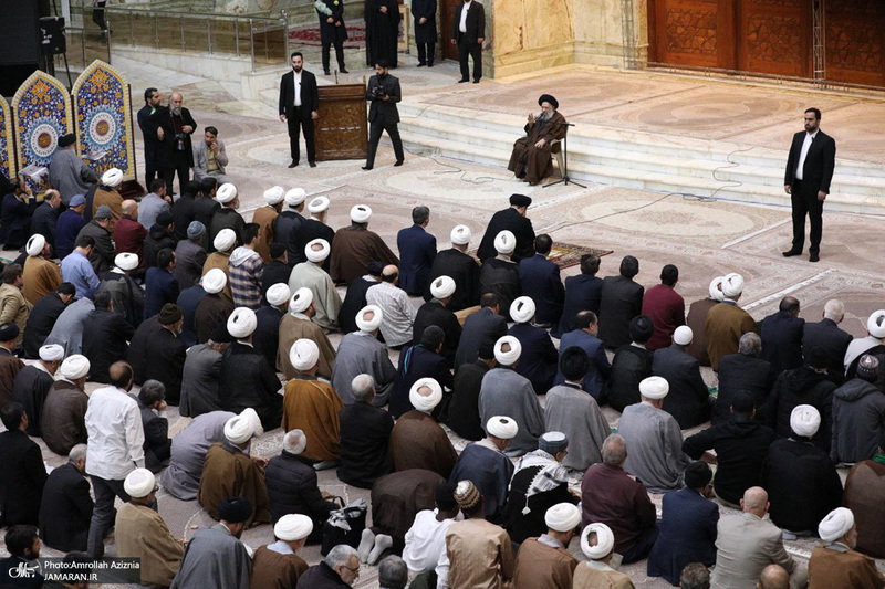 حضور آیت الله موسوی جزایری در حرم امام خمینی (س)