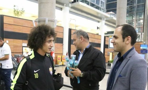 بازیکنان العین با استقبال وارد ایران شدند + عکس
