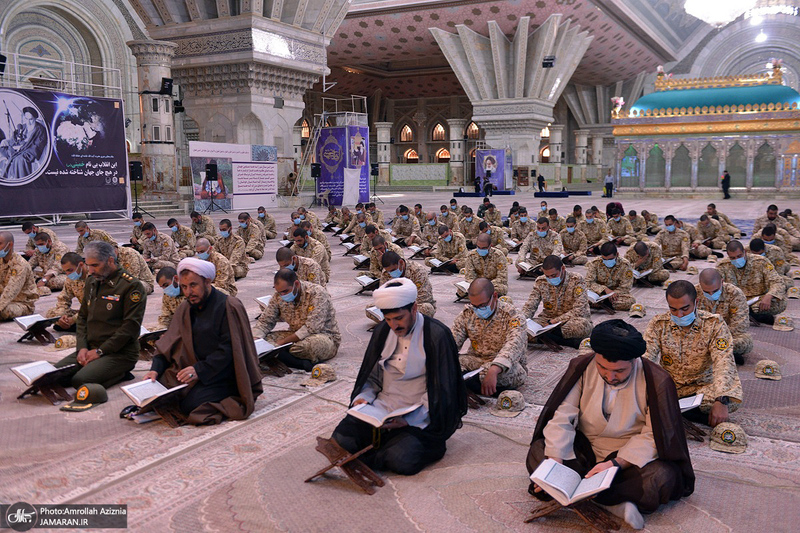 محفل انس با قرآن پرسنل وظیفه مرکز آموزش شهید اسدی دژبان کل ارتش در حرم امام خمینی (س)