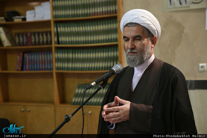 مراسم جشن تکلیف «دبستان سمیه» منطقه چهار تهران در حسینیه جماران 