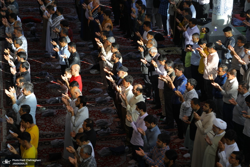 نماز عید سعید فطر در حرم مطهر حضرت معضومه (س)