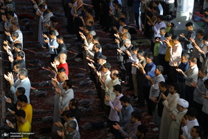 نماز عید سعید فطر در حرم مطهر حضرت معضومه (س)