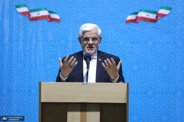 عارف: رابطه صمیمانه با عربستان داریم/ سیاست دولت افزایش تعامل با همسایگان است/ علل قاچاق ریشه‌یابی شود/ مردم از ما مطالبه سالم‌سازی اقتصادی را دارند/ مرزها را باید با نگاه فرهنگی اداره کنیم نه امنیتی/ آمادگی ما نسبت به ۲۳ خرداد بیشتر است 