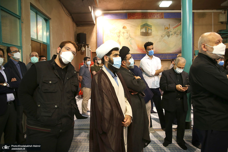 مراسم تشییع حجت الاسلام و المسلمین محتشمی پور در حسینیه جماران