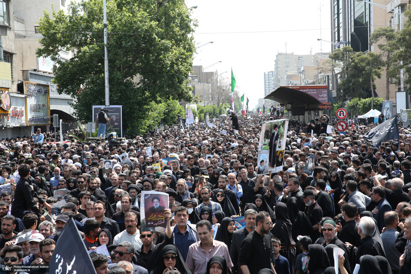 تشییع باشکوه پیکر رئیس جمهوری و یارانش در تهران- 6