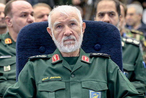 سردار اسدی: جمهوری اسلامی ایران هیچ لایه پنهانی ندارد و برای مردم همه چیز را آشکار و عیان می‌کند/ تا زمانی که سایه‌ ولایت فقیه بر سر ایران است، ترس و واهمه‌ای از دشمنان نداریم