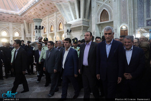 تجدید میثاق شهردار تهران و اعضای شورای شهر با آرمان های امام(س)