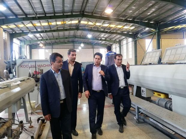 فرماندار مهریز: جهش تولید با رفع مشکلات واحدهای صنعتی محقق می‌شود