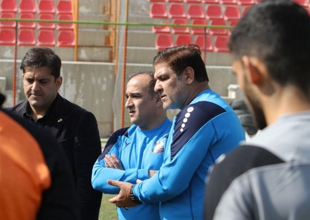 دین‌محمدی به کادر فنی نساجی اضافه شد
