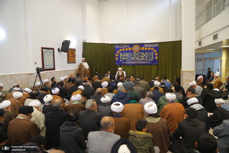 عمامه گذاری طلاب به مناسبت نیمه شعبان