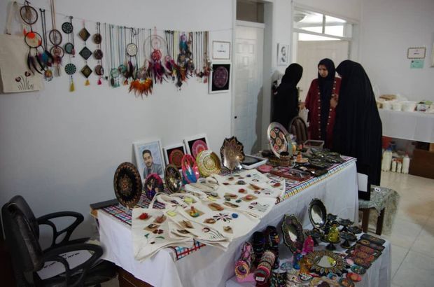 نمایشگاه زنان کارآفرین استان‌های سیلزده در مشهد برگزار شد