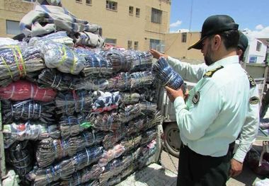 پنج هزار دست لباس قاچاق در سلسله کشف شد