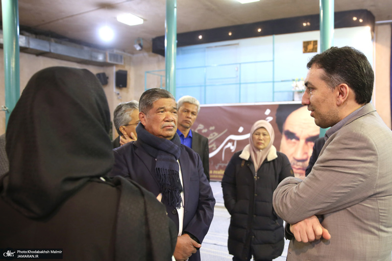 بازدید محمد بن سیو وزیر کشاورزی  و امنیت غذایی کشور مالزی از  بیت امام خمینی (س) در جماران