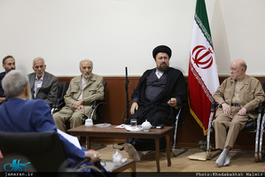 دیدار اعضای شورای مرکزی حزب موتلفه اسلامی با سید حسن خمینی 