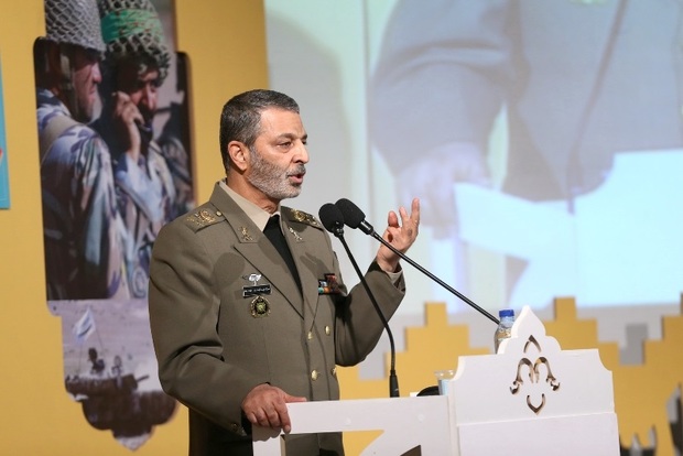 فرمانده ارتش:ایران هراسی راهبرد آمریکا برای دوشیدن اعراب است