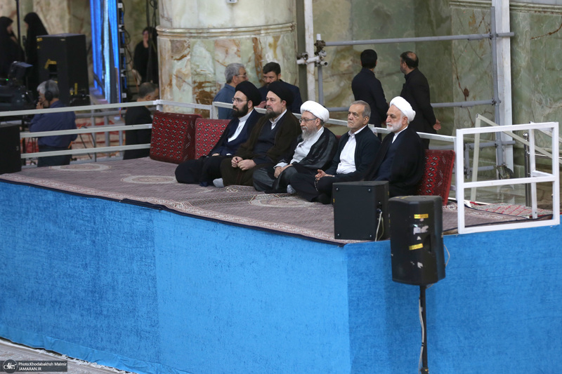 حضور شخصیت‌های سیاسی و مسئولان کشوری و لشکری در مراسم سالگرد ارتحال حضرت امام خمینی (س) -3