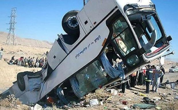 سقوط اتوبوس از ارتفاع پنج کشته برجا گذاشت