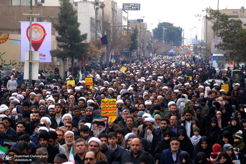 راهپیمایی مردم قم در محکومیت ترور سردار قاسم سلیمانی