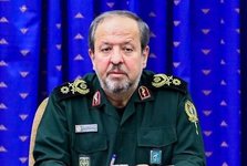 سرپرست وزارت دفاع: به موقع متوجه شگفتانه‌های دفاعی ایران خواهید شد