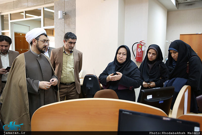 بازدید جمعی از مدیران موسسه تنظیم و نشر آثار امام(س) از مرکز اسناد کتابخانه ملی 