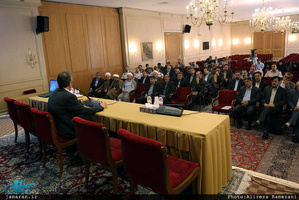 نشست مسئولان و دست اندرکاران مراسم بیست و هشتمین سالگرد حضرت امام(س)