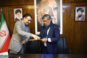 بازدید محمد بن سیو وزیر کشاورزی  و امنیت غذایی کشور مالزی از  بیت امام خمینی (س) در جماران