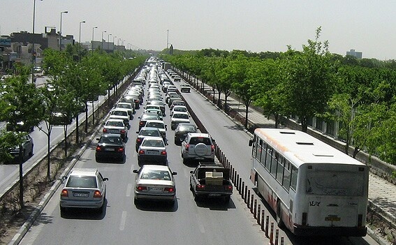 بهبود وضعیت ترافیکی تقاطع بلوار ملک آباد به خیام