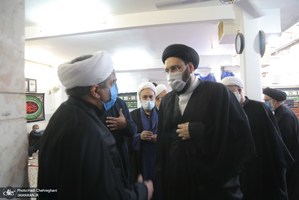حضور مراجع و علما در بیت آیت الله العظمی صانعی(ره)-2