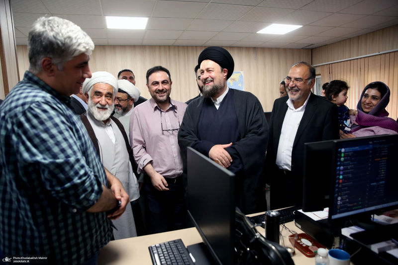 بازدید «سید حسن خمینی» از موسسه مطبوعاتی ایران