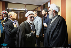 حضور سید حسن خمینی در مراسم ختم والده حجت الاسلام والمسلمین آشتیانی 