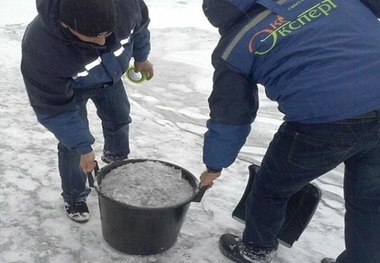 بارش برف سیاه در قزاقستان!/ عکس