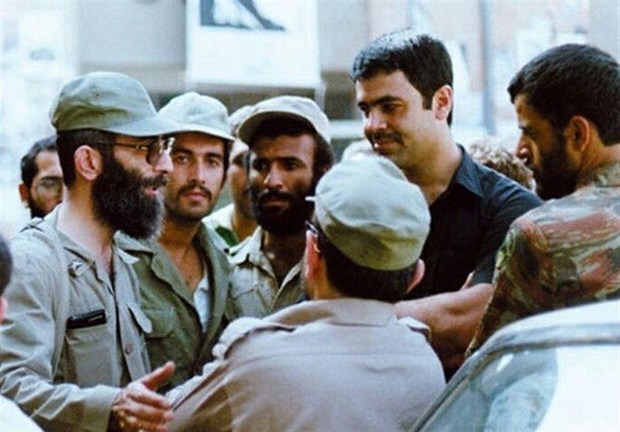 روایت محافظ رهبر شهید از چگونگی حضور ایشان در روزهای ابتدایی جنگ
